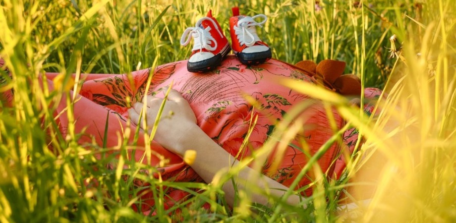 In gravidanza la donna si imbatte in diverse superstizioni. Tuttavia bisogna mantenere un sano buon senso.