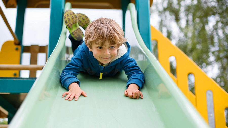 Come scegliere lo scivolo per bambini